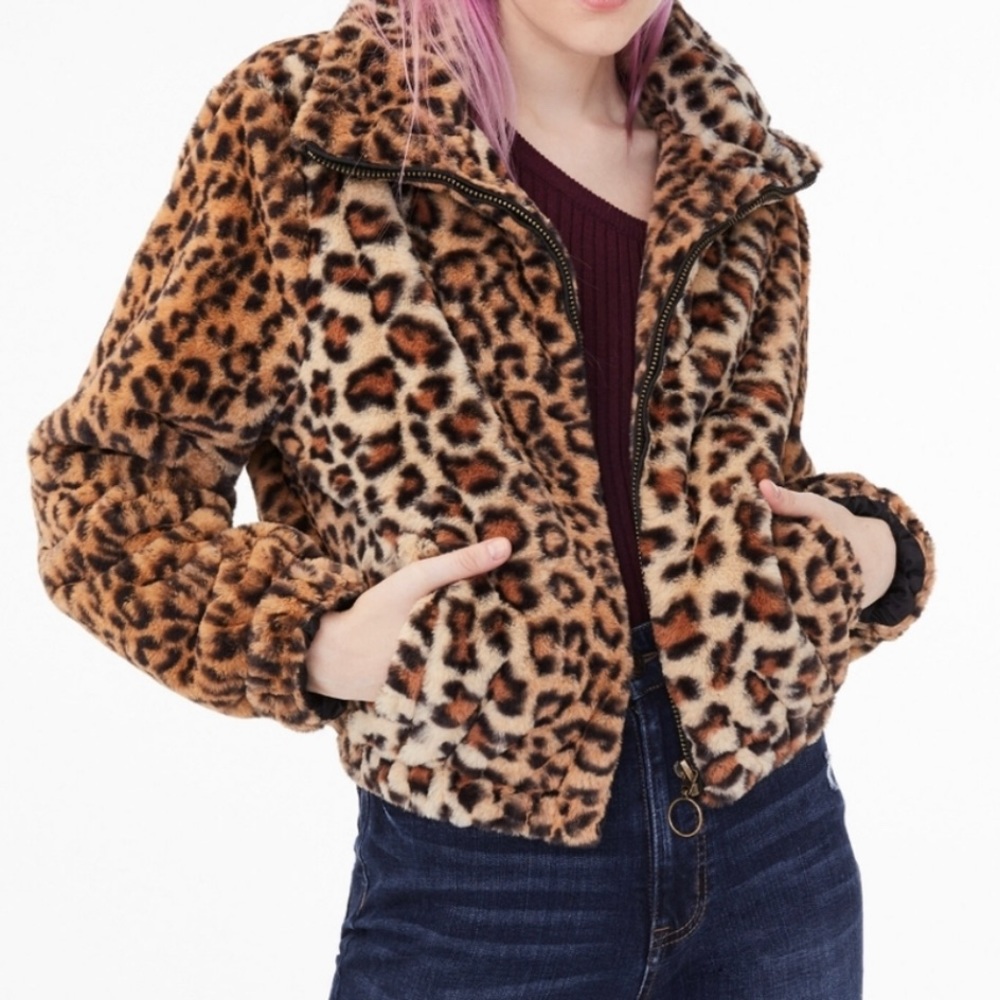 Aeropostale faux fur leopard jacket.  Size medium.